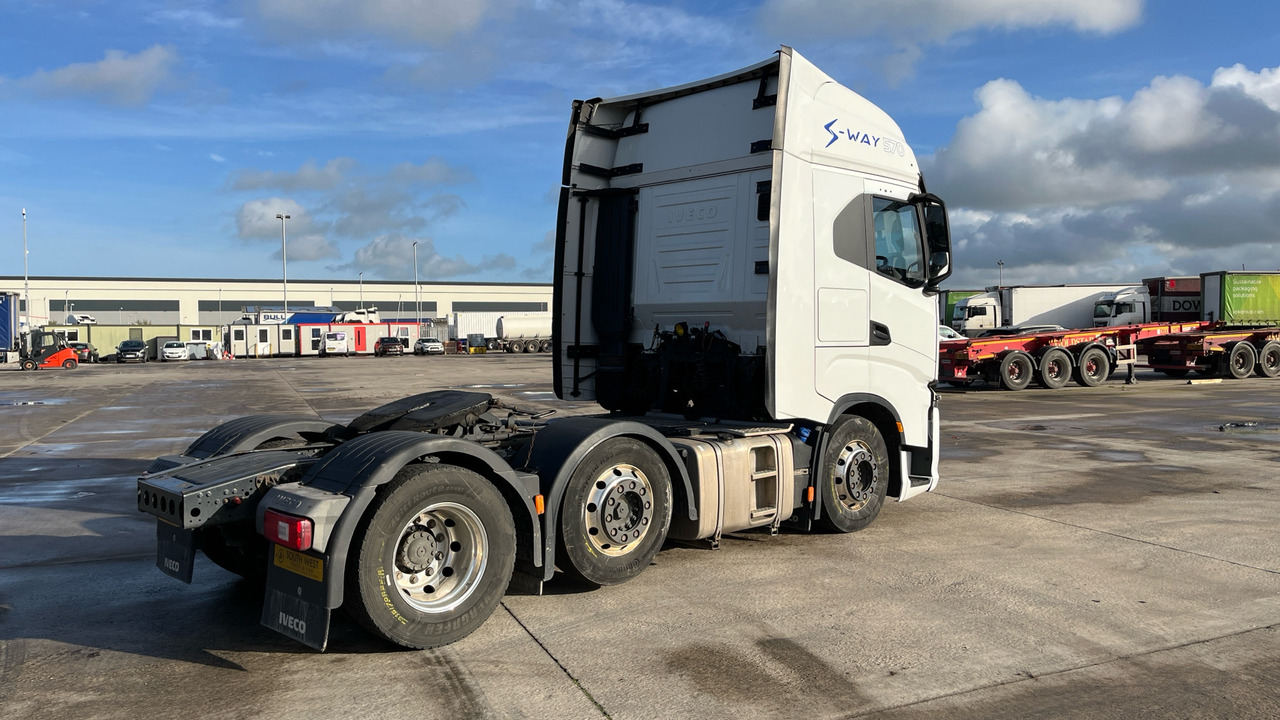 Iveco S-Way 570 - Tractor head: gambar 4 Iveco S-Way 570 - Tractor head: gambar 4