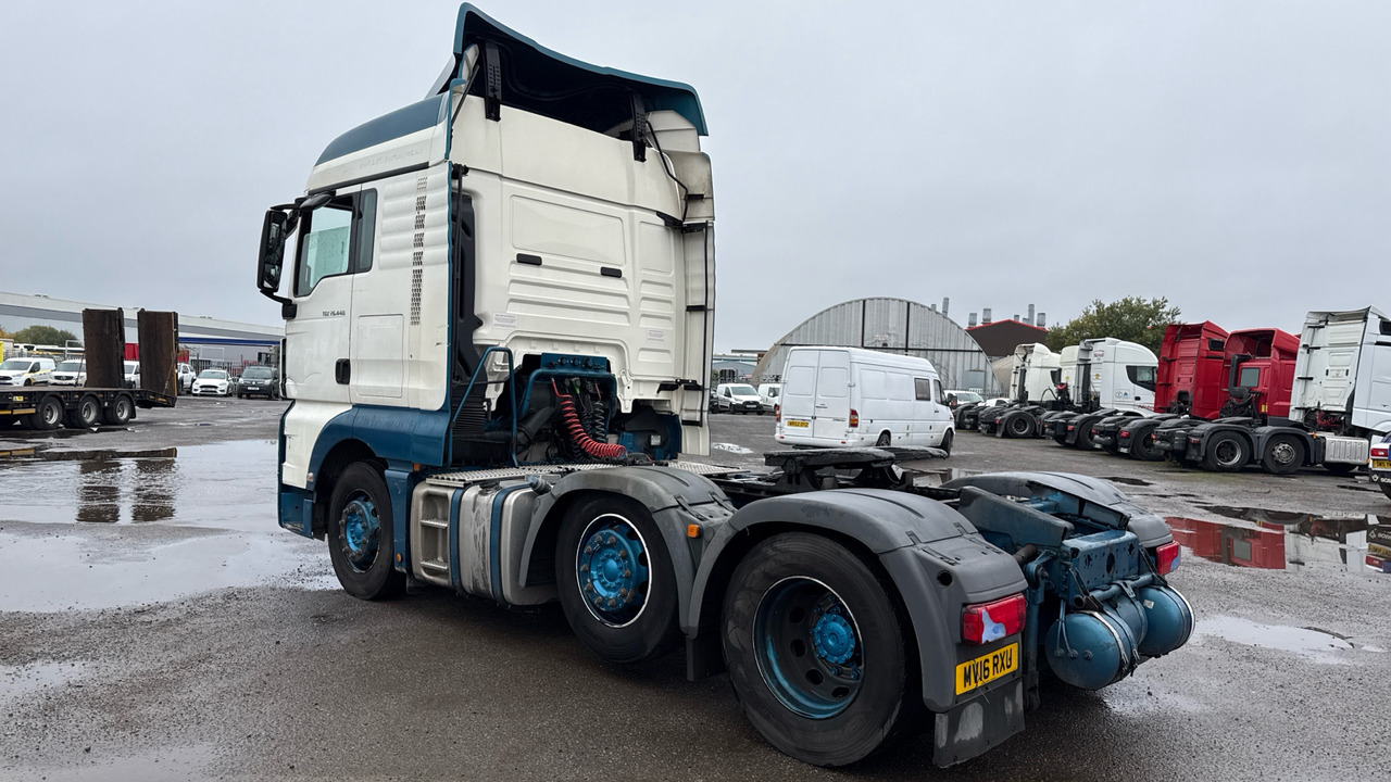 MAN TGX 26.440 - Tractor head: gambar 3 MAN TGX 26.440 - Tractor head: gambar 3