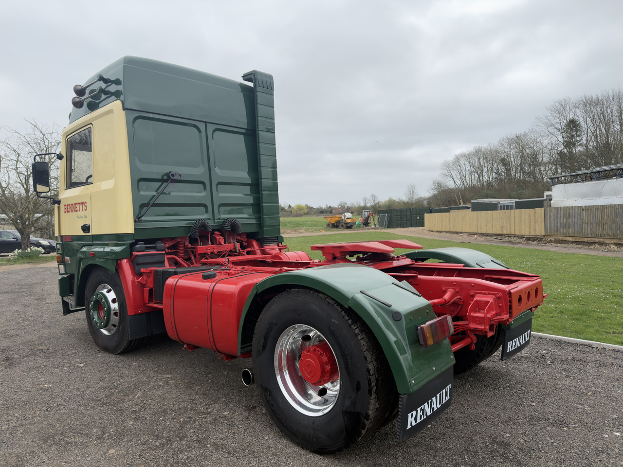 RENAULT R420 V8 - Tractor head: gambar 2 RENAULT R420 V8 - Tractor head: gambar 2