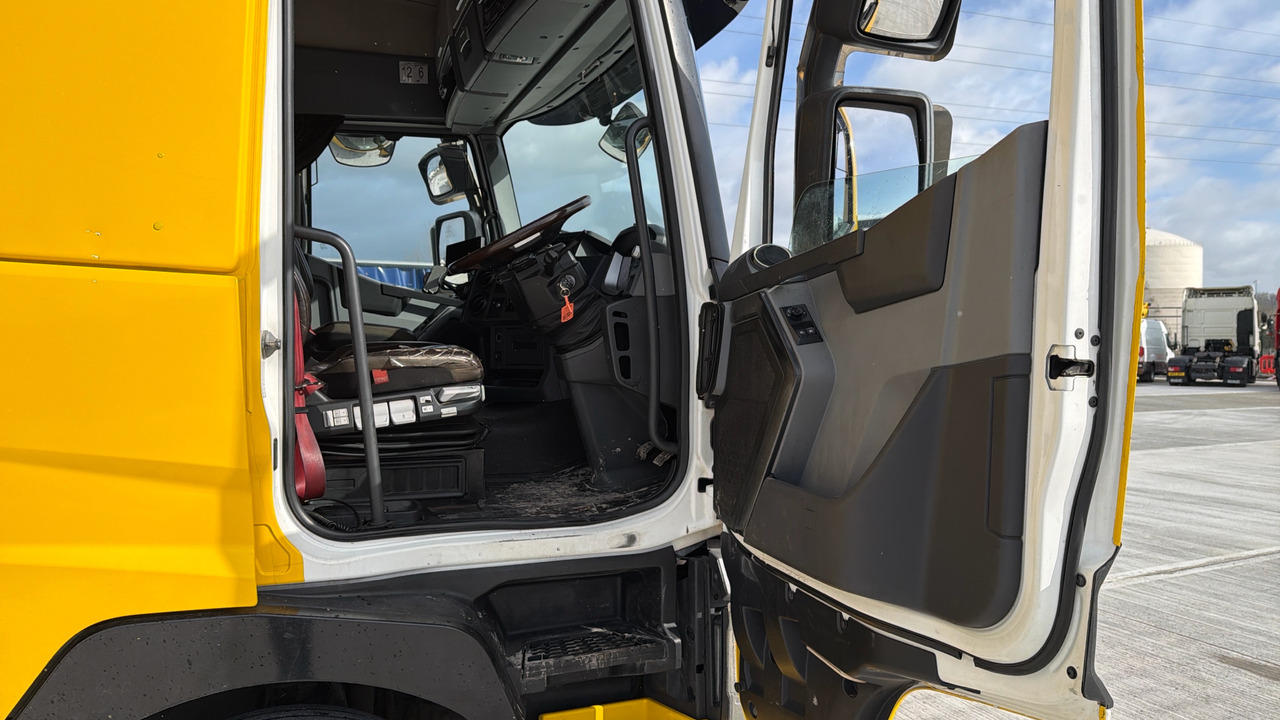 RENAULT T RANGE - Tractor head: gambar 5 RENAULT T RANGE - Tractor head: gambar 5