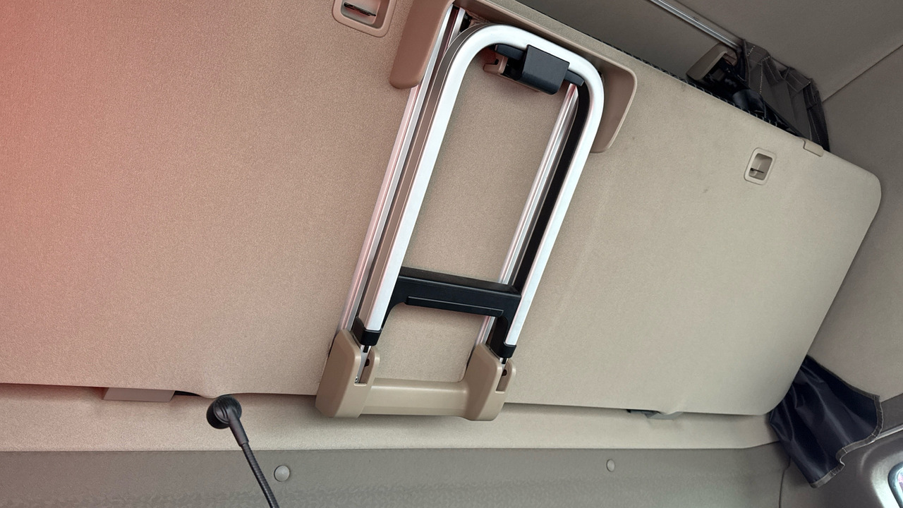 Tractor head SCANIA R 520 V8: gambar 17