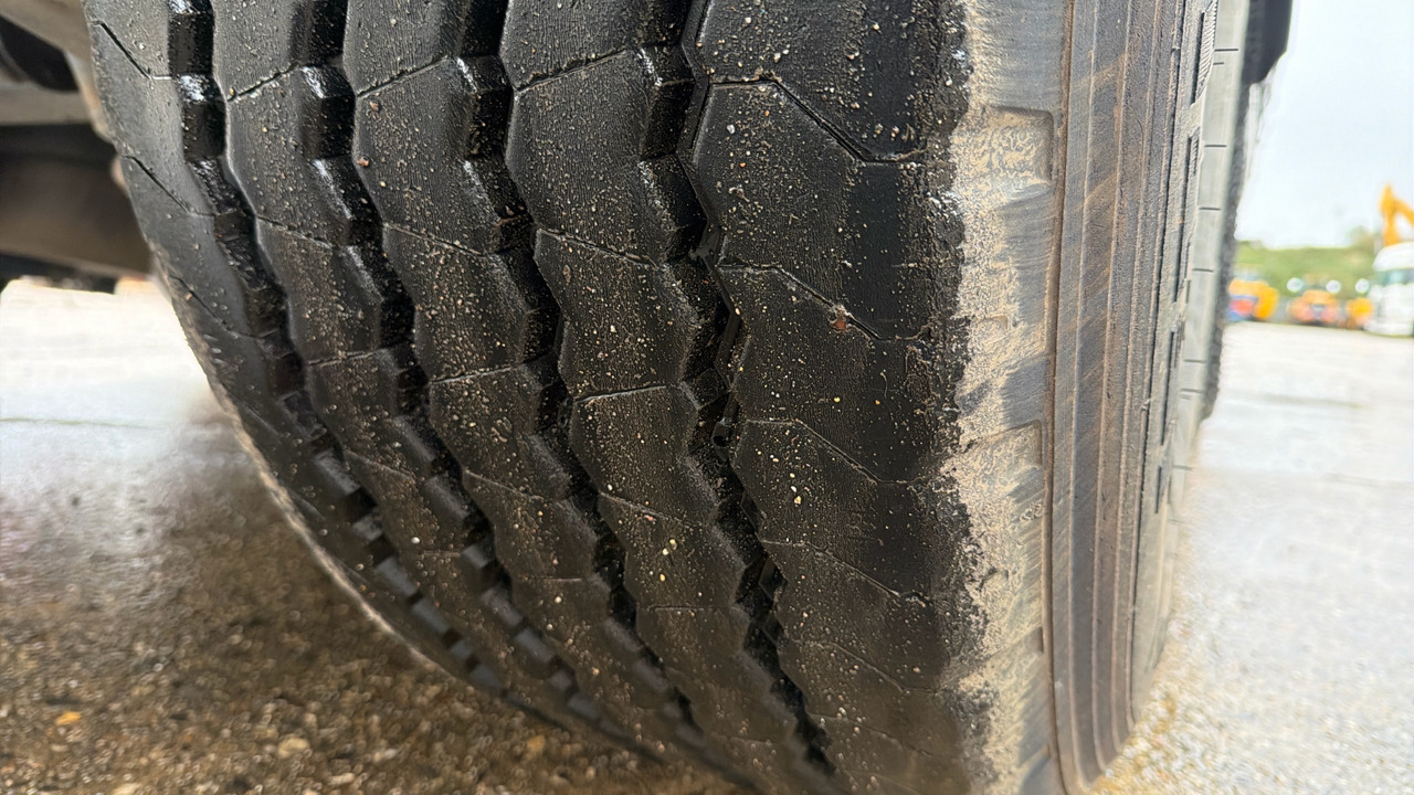 Trailer SDC CURTAINSIDE: gambar 14 Trailer SDC CURTAINSIDE: gambar 14