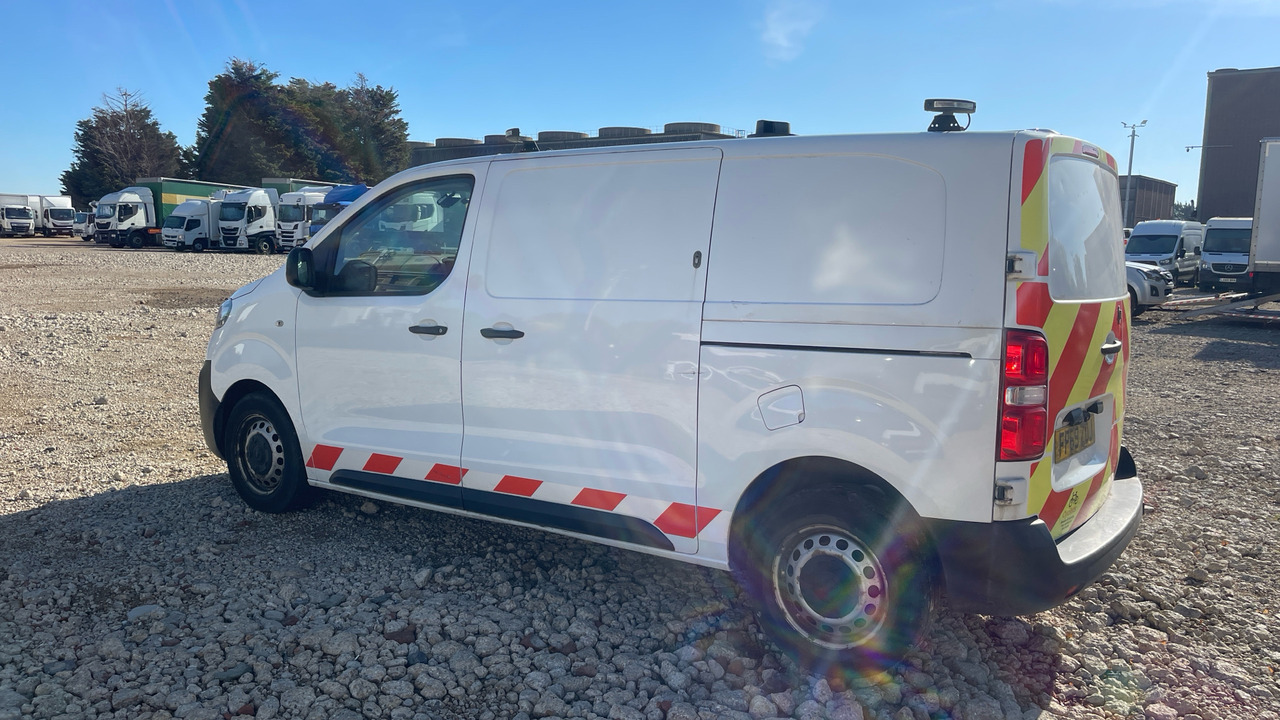 VAUXHALL VIVARO 2900 1.5 100PS - Van kecil: gambar 3 VAUXHALL VIVARO 2900 1.5 100PS - Van kecil: gambar 3