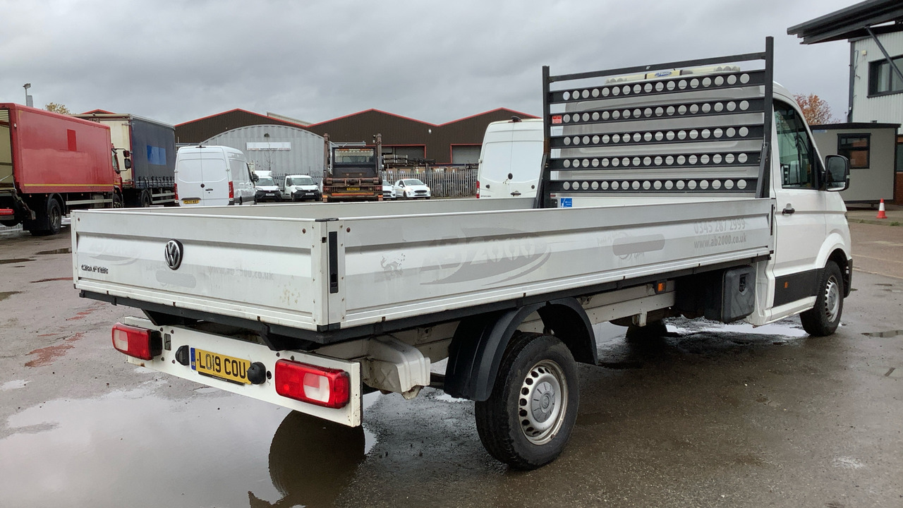VOLKSWAGEN CRAFTER CR35 2.0 TDI 140PS STARTLINE - Van flatbed: gambar 4 VOLKSWAGEN CRAFTER CR35 2.0 TDI 140PS STARTLINE - Van flatbed: gambar 4