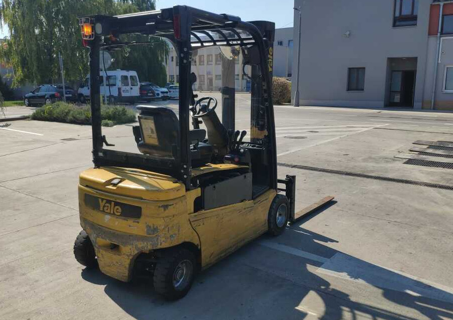 Yale ERP20VF - Forklift listrik: gambar 3 Yale ERP20VF - Forklift listrik: gambar 3