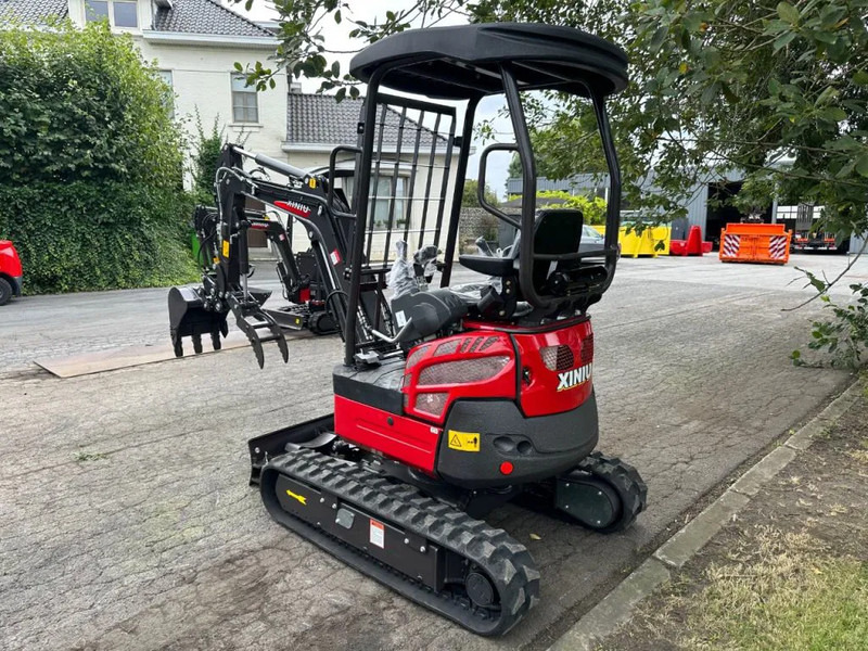 Rhino Rhinoceros XN18 - Ekskavator mini: gambar 1 Rhino Rhinoceros XN18 - Ekskavator mini: gambar 1