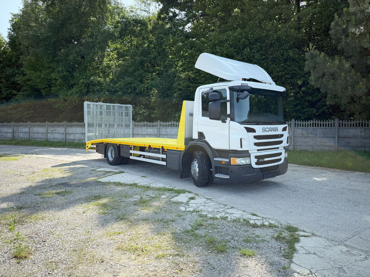 SCANIA P280 - Mobil derek: gambar 1 SCANIA P280 - Mobil derek: gambar 1