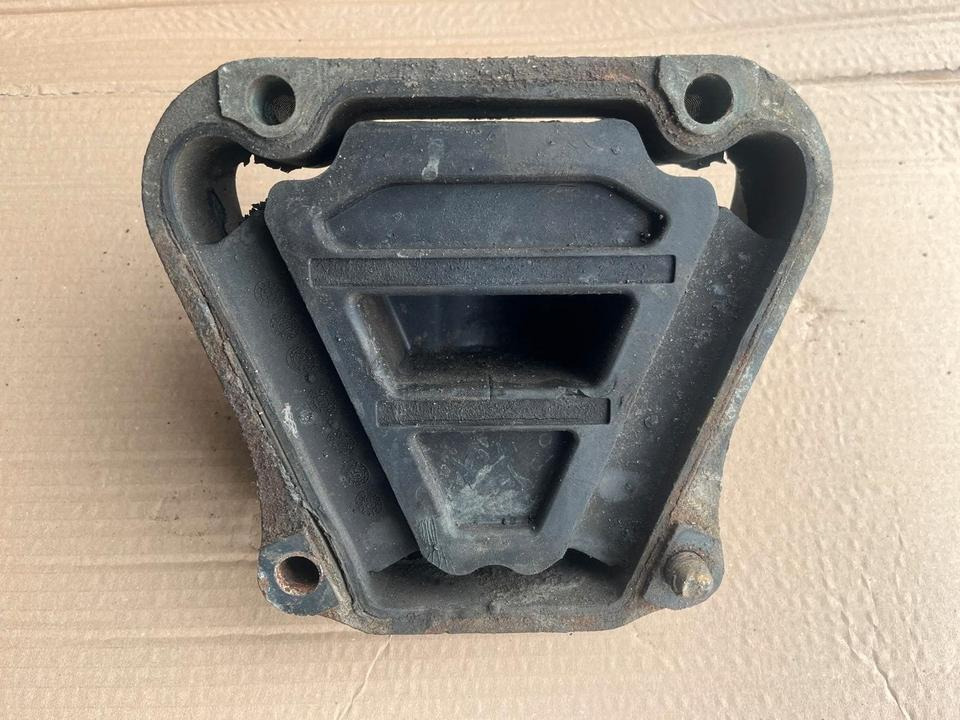 IVECO Stralis 450 Motorlager Motorhalter 3423650 - Bantalan mesin untuk Truk: gambar 2 IVECO Stralis 450 Motorlager Motorhalter 3423650 - Bantalan mesin untuk Truk: gambar 2
