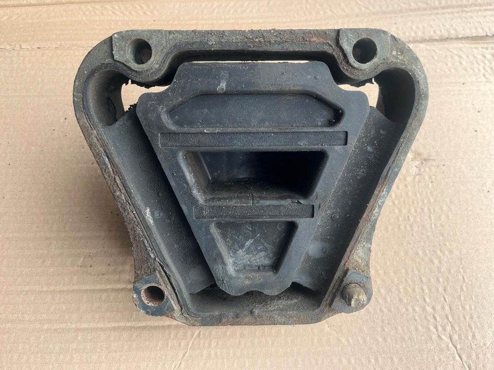 IVECO Stralis 450 Motorlager Motorhalter 3423650 - Bantalan mesin untuk Truk: gambar 2 IVECO Stralis 450 Motorlager Motorhalter 3423650 - Bantalan mesin untuk Truk: gambar 2