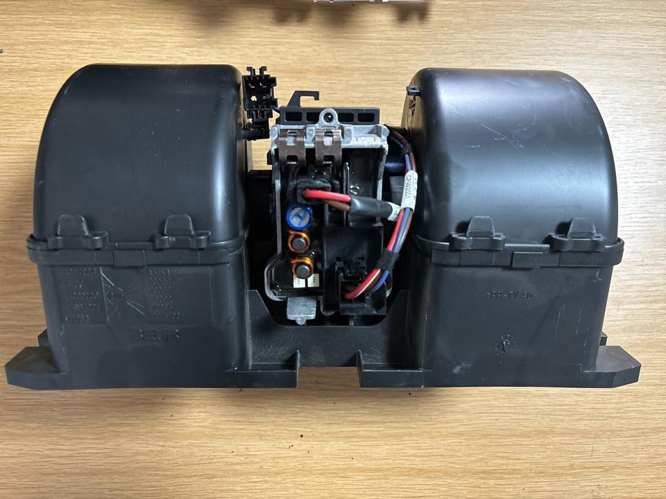 MAN BEHR BOSCH Innen Heizlüfter 9140010500 / H1968002 - Pemanasan/ Ventilasi untuk Truk: gambar 2 MAN BEHR BOSCH Innen Heizlüfter 9140010500 / H1968002 - Pemanasan/ Ventilasi untuk Truk: gambar 2