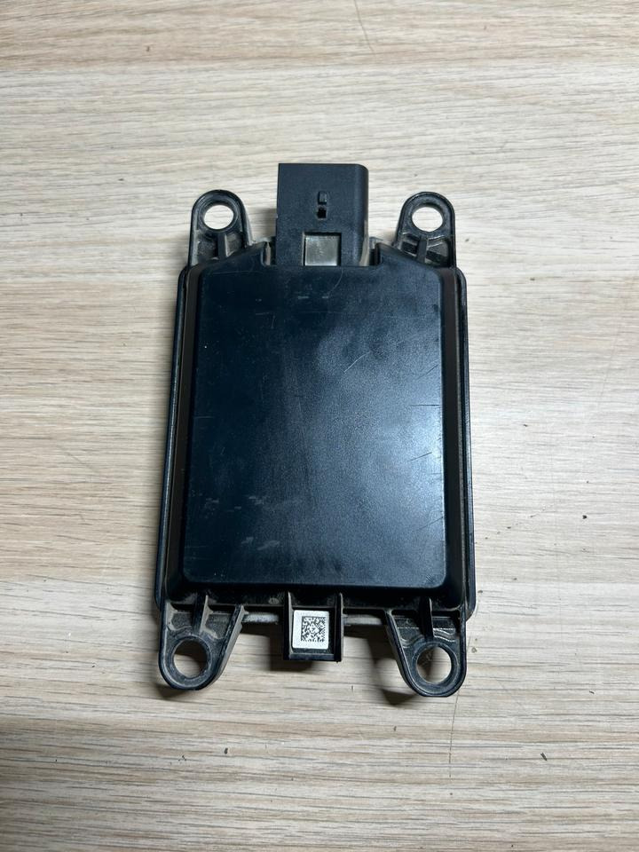 MAN EU6 Radarsensor / Distance Radarsensor 81.27610-0037 - Sensor untuk Truk: gambar 3 MAN EU6 Radarsensor / Distance Radarsensor 81.27610-0037 - Sensor untuk Truk: gambar 3