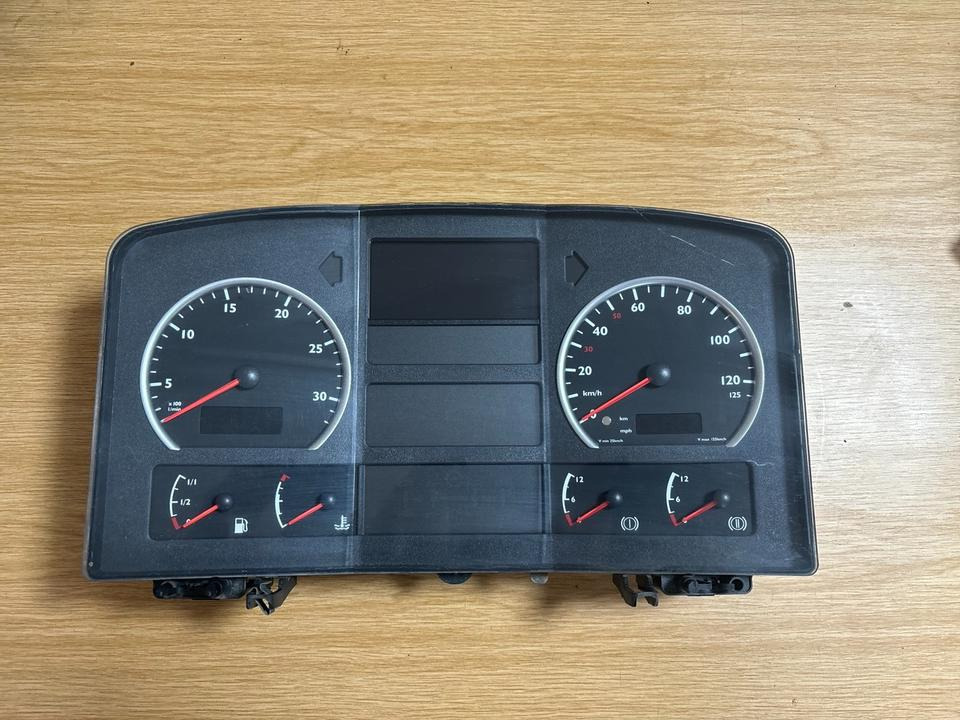 MAN Kombiinstrument / Tacho 81.27202-6133 - Dasbor untuk Truk: gambar 1 MAN Kombiinstrument / Tacho 81.27202-6133 - Dasbor untuk Truk: gambar 1
