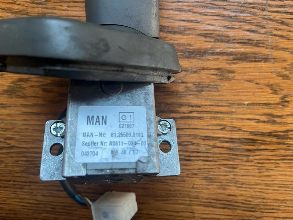 MAN Lenkstockschalter, Schalter, Schalhebel 81255090130 - Sakelar kolom kemudi untuk Truk: gambar 2 MAN Lenkstockschalter, Schalter, Schalhebel 81255090130 - Sakelar kolom kemudi untuk Truk: gambar 2