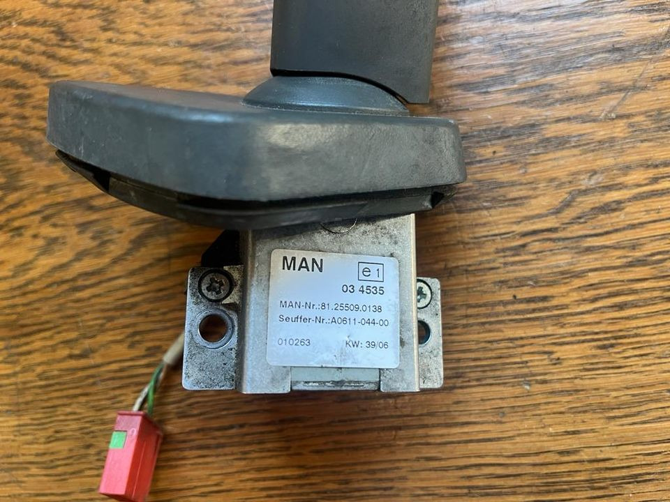 MAN Lenkstockschalter, Schalter, Schalhebel 81255090138 - Sakelar kolom kemudi untuk Truk: gambar 2 MAN Lenkstockschalter, Schalter, Schalhebel 81255090138 - Sakelar kolom kemudi untuk Truk: gambar 2