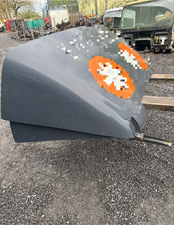 MAN TGL Dachspoiler - Spatbor untuk Truk: gambar 1 MAN TGL Dachspoiler - Spatbor untuk Truk: gambar 1