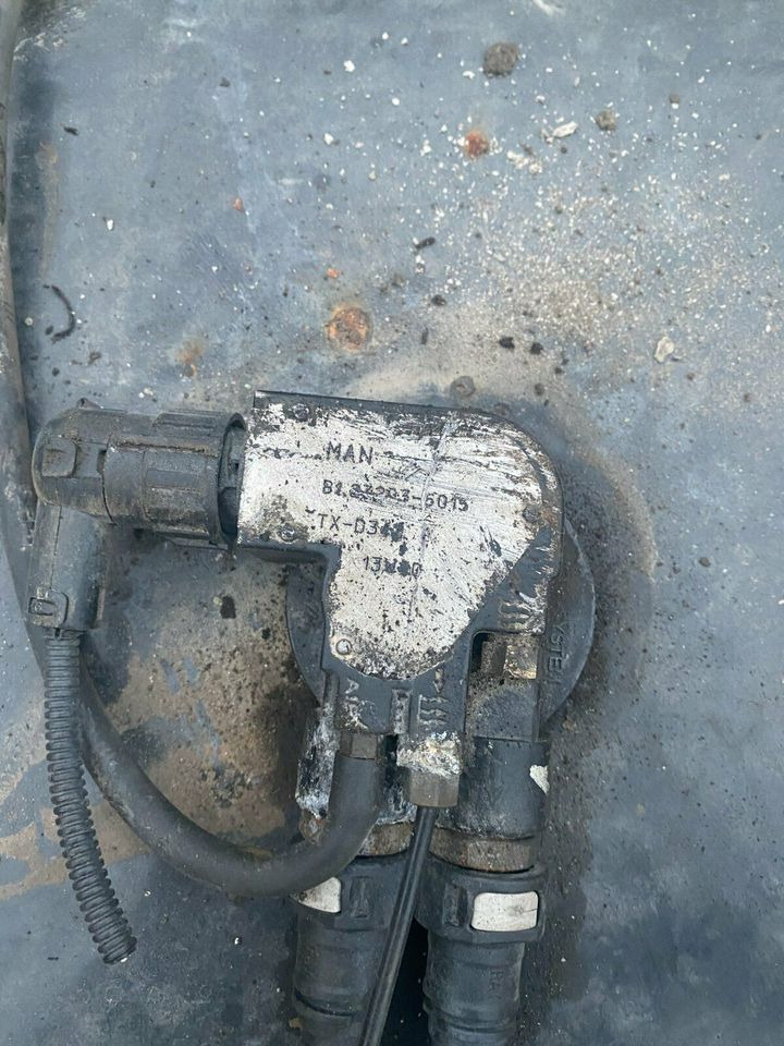 MAN TGL TGM Dieseltank Tank Tankbehälter - Tangki bahan bakar untuk Truk: gambar 3 MAN TGL TGM Dieseltank Tank Tankbehälter - Tangki bahan bakar untuk Truk: gambar 3