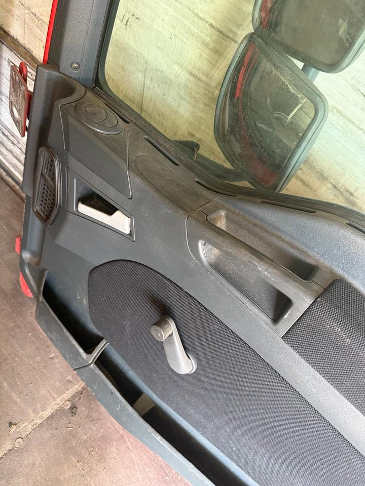 MAN TGM Beifahrertür Rot Spiegel Innenverkleidung LN 66 - Pintu dan bagian untuk Truk: gambar 3 MAN TGM Beifahrertür Rot Spiegel Innenverkleidung LN 66 - Pintu dan bagian untuk Truk: gambar 3