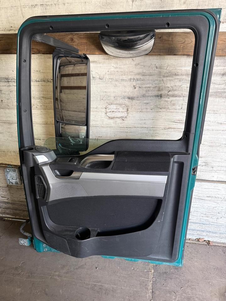 MAN TGX Beifahrertür Grün Spiegel Innenverkleidung LN 61 - Pintu dan bagian untuk Truk: gambar 2 MAN TGX Beifahrertür Grün Spiegel Innenverkleidung LN 61 - Pintu dan bagian untuk Truk: gambar 2
