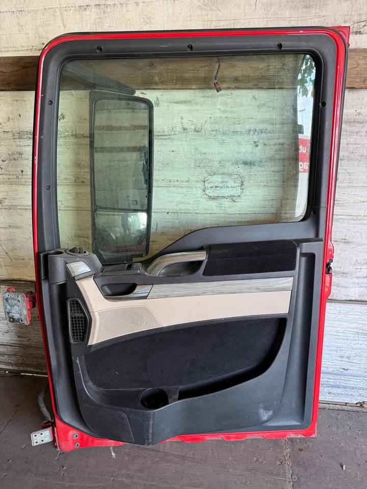 MAN TGX Beifahrertür Rot Spiegel Innenverkleidung LN 62 - Pintu dan bagian untuk Truk: gambar 2 MAN TGX Beifahrertür Rot Spiegel Innenverkleidung LN 62 - Pintu dan bagian untuk Truk: gambar 2