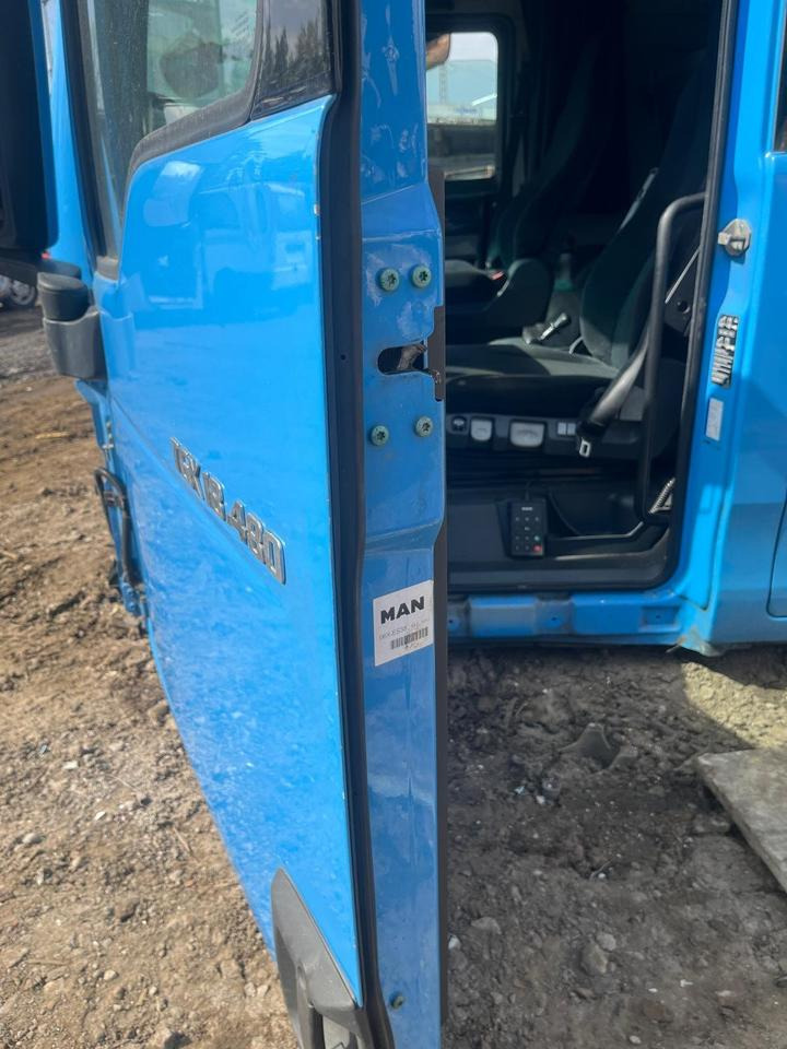 MAN TGX EU6 Fahrertür, Tür blau, Spiegel & Innenverkleidung - Pintu dan bagian untuk Truk: gambar 5 MAN TGX EU6 Fahrertür, Tür blau, Spiegel & Innenverkleidung - Pintu dan bagian untuk Truk: gambar 5