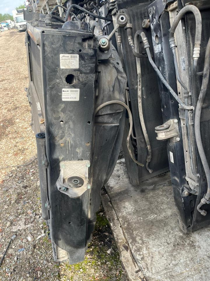 MAN TGX EU6 Kühlerpaket Wasserkühler Radiator Kühler 81061006854 - Radiator untuk Truk: gambar 5 MAN TGX EU6 Kühlerpaket Wasserkühler Radiator Kühler 81061006854 - Radiator untuk Truk: gambar 5