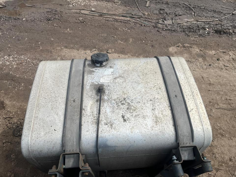 MAN TGX EU6 RN002 Dieseltank Tank Tankbehälter 460L - Tangki bahan bakar untuk Truk: gambar 3 MAN TGX EU6 RN002 Dieseltank Tank Tankbehälter 460L - Tangki bahan bakar untuk Truk: gambar 3