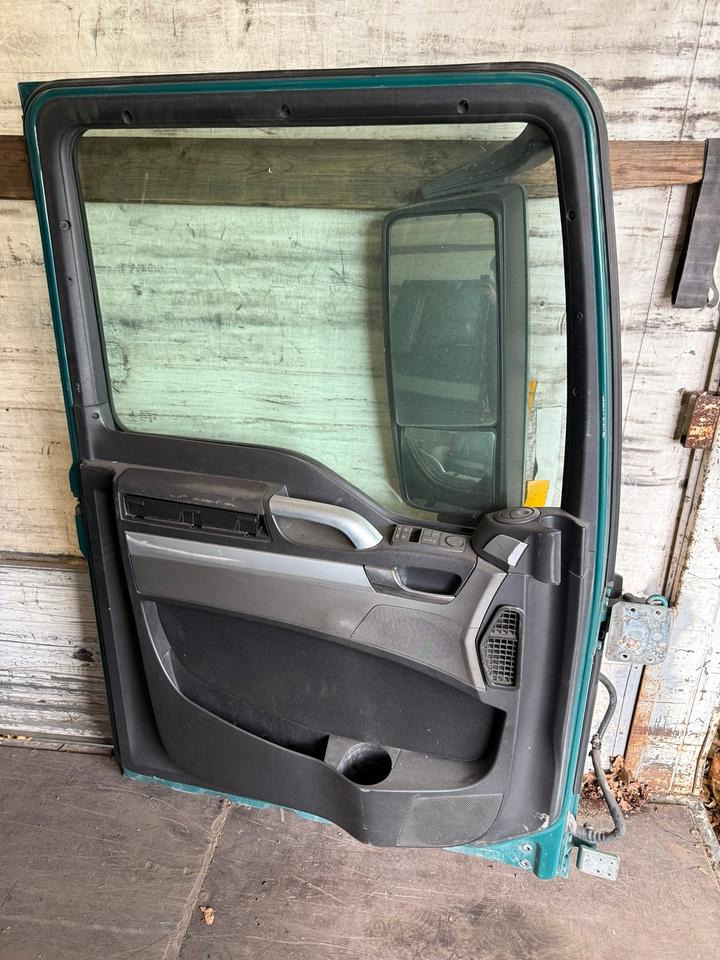 MAN TGX Fahrertür Grün mit Spiegel Innenverkleidung LN 83 - Pintu dan bagian untuk Truk: gambar 2 MAN TGX Fahrertür Grün mit Spiegel Innenverkleidung LN 83 - Pintu dan bagian untuk Truk: gambar 2