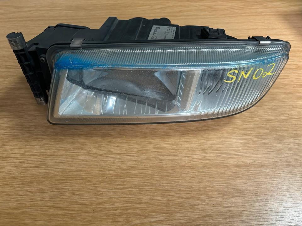 MAN TGX/TGS Nebelscheinwerfer Links 81.25101-6521 - Lampu kabut untuk Truk: gambar 1 MAN TGX/TGS Nebelscheinwerfer Links 81.25101-6521 - Lampu kabut untuk Truk: gambar 1