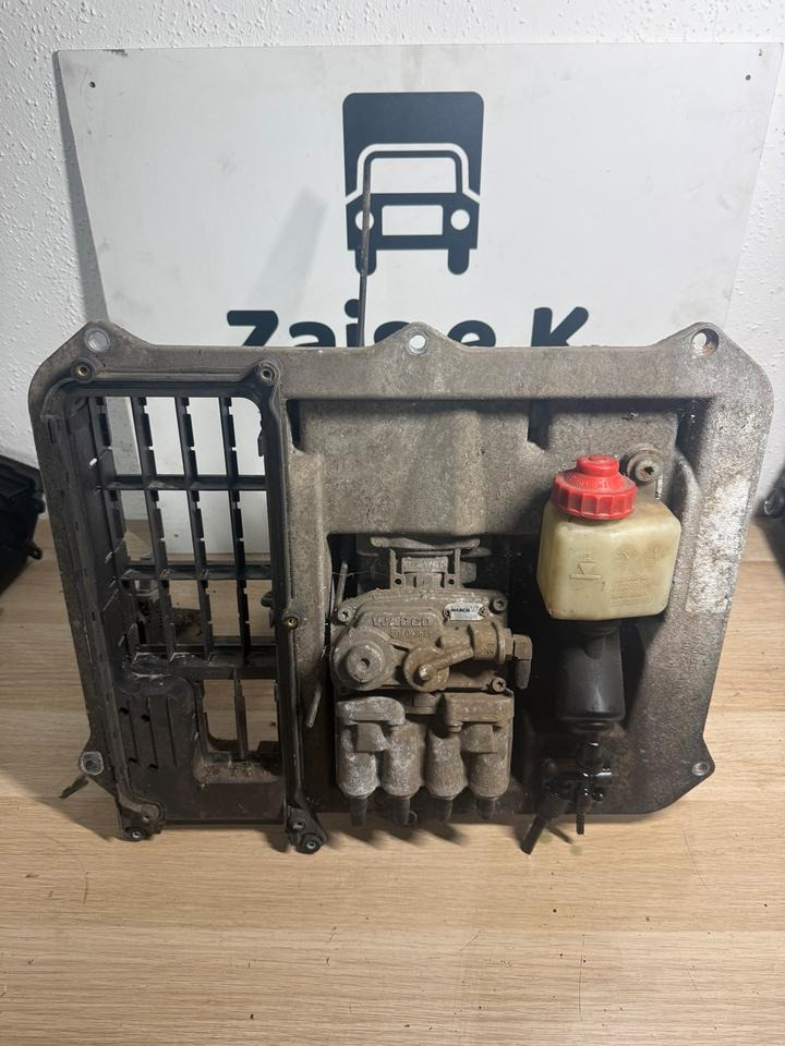 MAN WABCO Fußbremsventil 4800200070 81.52130-6295 - Bagian Rem untuk Truk: gambar 1 MAN WABCO Fußbremsventil 4800200070 81.52130-6295 - Bagian Rem untuk Truk: gambar 1