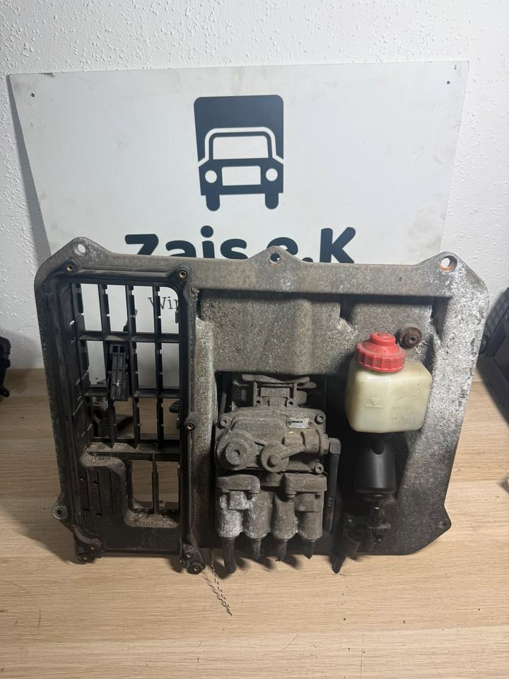 MAN WABCO Fußbremsventil 4800200090 - Bagian Rem untuk Truk: gambar 1 MAN WABCO Fußbremsventil 4800200090 - Bagian Rem untuk Truk: gambar 1