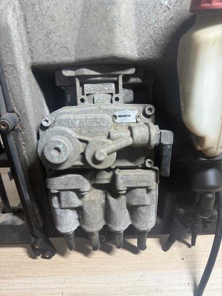 MAN WABCO Fußbremsventil 4800200260 - Bagian Rem untuk Truk: gambar 2 MAN WABCO Fußbremsventil 4800200260 - Bagian Rem untuk Truk: gambar 2