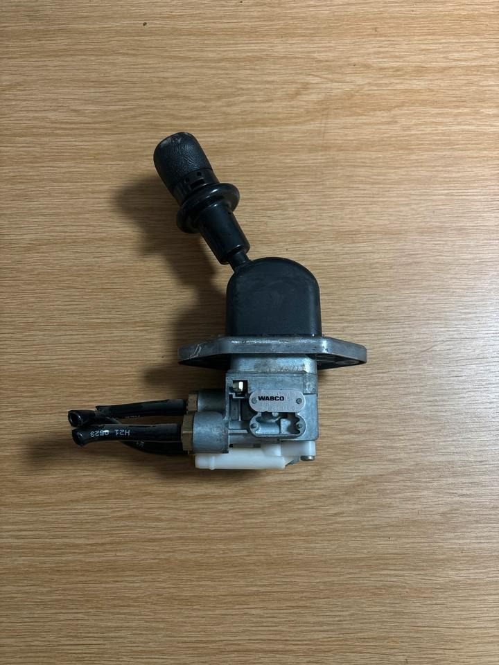 MAN WABCO Handbremsventil / Festellbremse 81.52315-6156 - Tongkat gigi untuk Truk: gambar 1 MAN WABCO Handbremsventil / Festellbremse 81.52315-6156 - Tongkat gigi untuk Truk: gambar 1