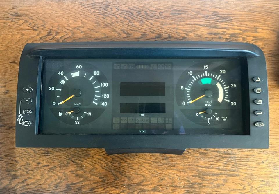 Mercedes Atego 1 Kombiinstrument / Tacho A0014462721 - Dasbor: gambar 2 Mercedes Atego 1 Kombiinstrument / Tacho A0014462721 - Dasbor: gambar 2