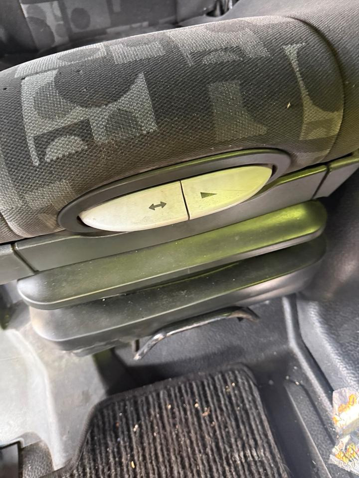 Mercedes Atego 3 Beifahrersitz mit Luft - Tempat duduk untuk Truk: gambar 5 Mercedes Atego 3 Beifahrersitz mit Luft - Tempat duduk untuk Truk: gambar 5