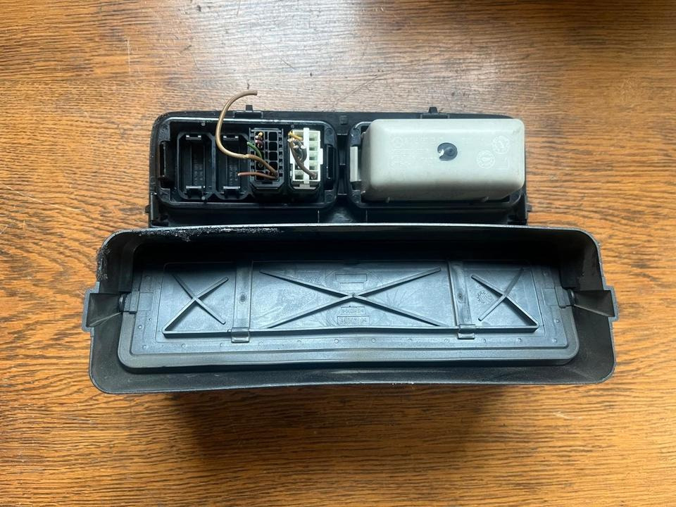 Mercedes Atego Luftdüse Vorne Mitte A9438300454 - Kabin dan interior untuk Truk: gambar 2 Mercedes Atego Luftdüse Vorne Mitte A9438300454 - Kabin dan interior untuk Truk: gambar 2