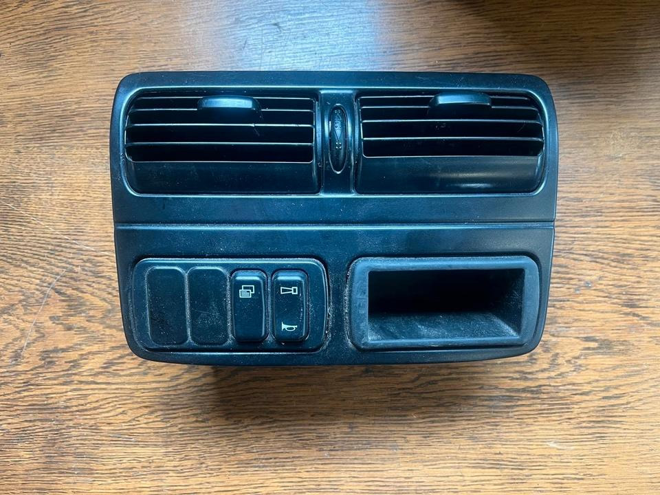 Mercedes Atego Luftdüse Vorne Mitte A9438300454 - Kabin dan interior untuk Truk: gambar 1 Mercedes Atego Luftdüse Vorne Mitte A9438300454 - Kabin dan interior untuk Truk: gambar 1