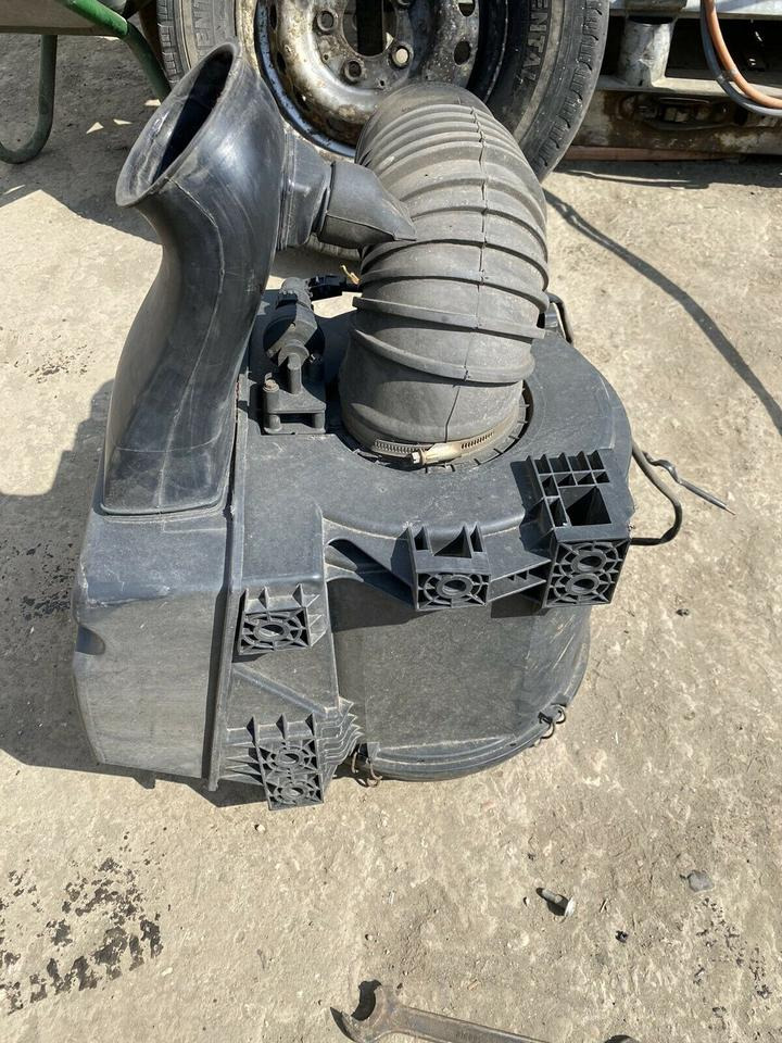 Mercedes Atego Luftfilterkasten Luftfilter Gehäuse A 973 528 06 0 - Filter udara untuk Truk: gambar 2 Mercedes Atego Luftfilterkasten Luftfilter Gehäuse A 973 528 06 0 - Filter udara untuk Truk: gambar 2