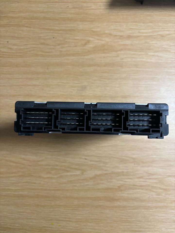 Mercedes Atego VDO Elektronik FMR Steuergerät A0004464502 - ECU untuk Truk: gambar 3 Mercedes Atego VDO Elektronik FMR Steuergerät A0004464502 - ECU untuk Truk: gambar 3