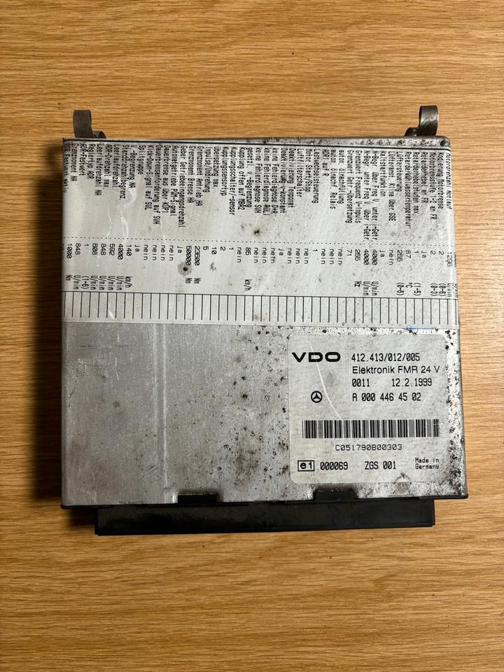 Mercedes Atego VDO Elektronik FMR Steuergerät A0004464502 - ECU untuk Truk: gambar 1 Mercedes Atego VDO Elektronik FMR Steuergerät A0004464502 - ECU untuk Truk: gambar 1