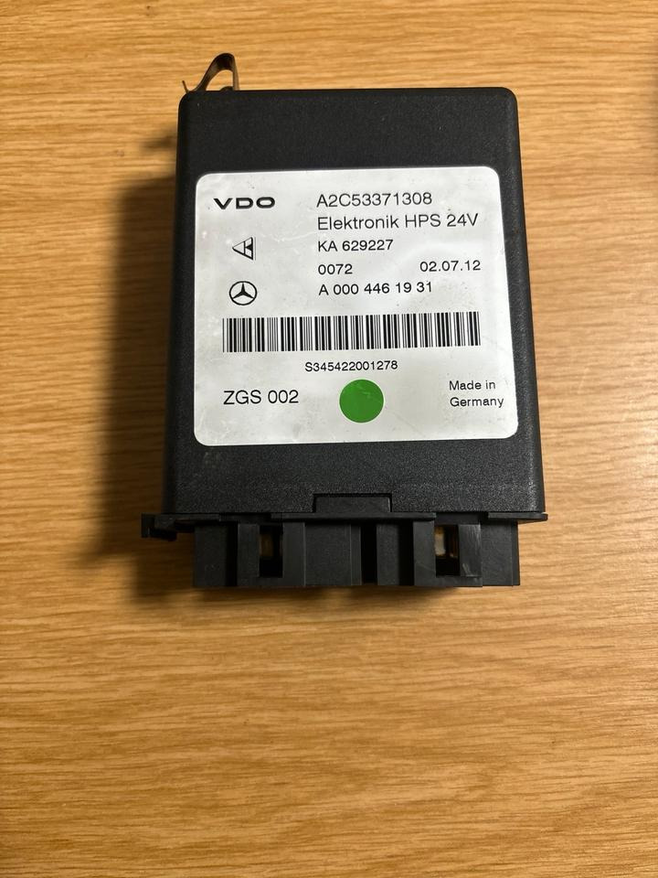 Mercedes Benz Actros MP 3 VDO HPS Steuergerät A0004461931 - ECU untuk Truk: gambar 1 Mercedes Benz Actros MP 3 VDO HPS Steuergerät A0004461931 - ECU untuk Truk: gambar 1