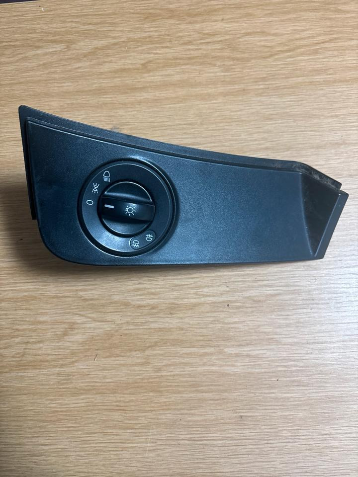 Mercedes-Benz Atego Lichtschalter A0015453404 - Kabin dan interior untuk Truk: gambar 1 Mercedes-Benz Atego Lichtschalter A0015453404 - Kabin dan interior untuk Truk: gambar 1