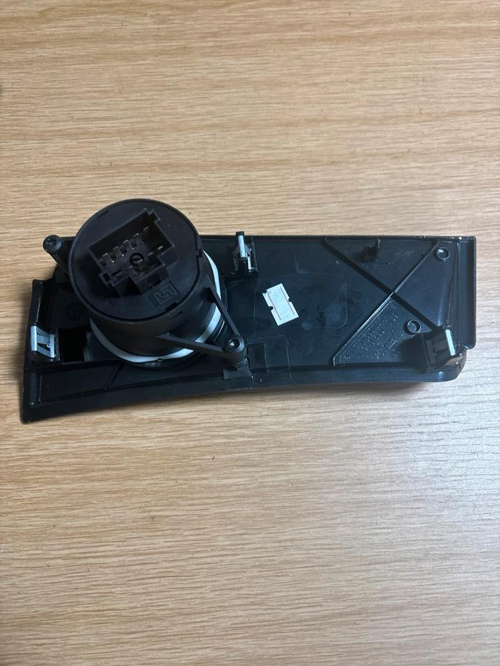 Mercedes-Benz Atego Lichtschalter A0015453404 - Kabin dan interior untuk Truk: gambar 2 Mercedes-Benz Atego Lichtschalter A0015453404 - Kabin dan interior untuk Truk: gambar 2