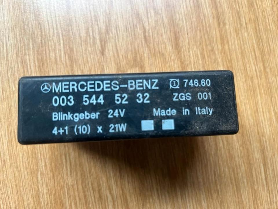 Mercedes Benz Blinkerrelais Blinkgeber 0035445232 - Relay untuk Truk: gambar 2 Mercedes Benz Blinkerrelais Blinkgeber 0035445232 - Relay untuk Truk: gambar 2
