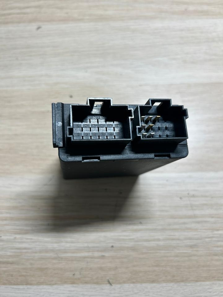 Mercedes-Benz Funkfernbedienung VDO Steuergerät 24V A0004460018 - ECU: gambar 3 Mercedes-Benz Funkfernbedienung VDO Steuergerät 24V A0004460018 - ECU: gambar 3