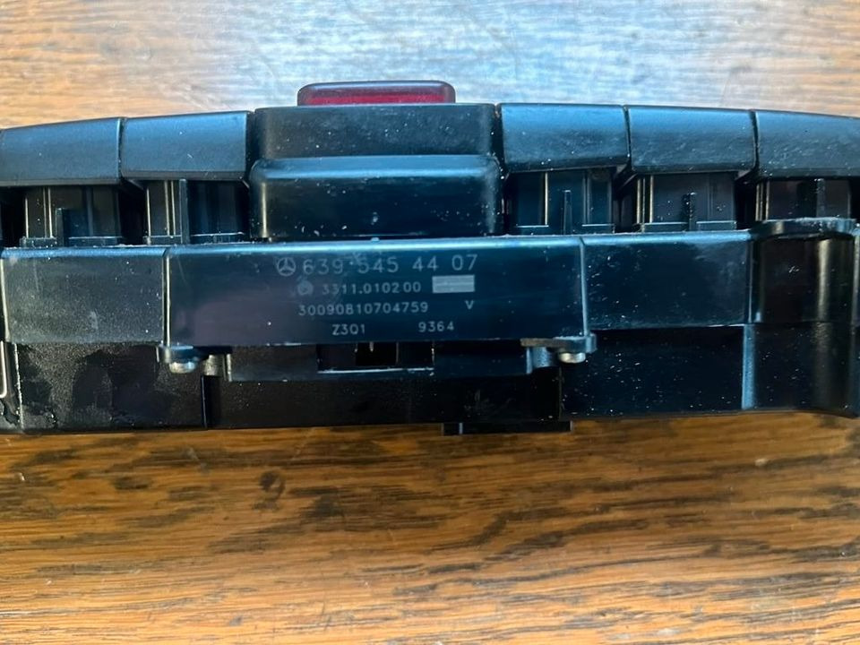 Mercedes Sprinter Warnblinkanlage Schalter 6395454407 - Sistem listrik untuk Truk: gambar 2 Mercedes Sprinter Warnblinkanlage Schalter 6395454407 - Sistem listrik untuk Truk: gambar 2