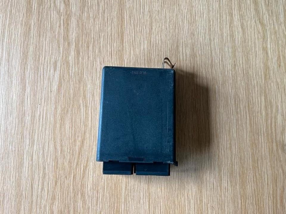 Mercedes VDO Funkfernbedienung Steuergerät A 000 446 02 18 - ECU untuk Truk: gambar 4 Mercedes VDO Funkfernbedienung Steuergerät A 000 446 02 18 - ECU untuk Truk: gambar 4