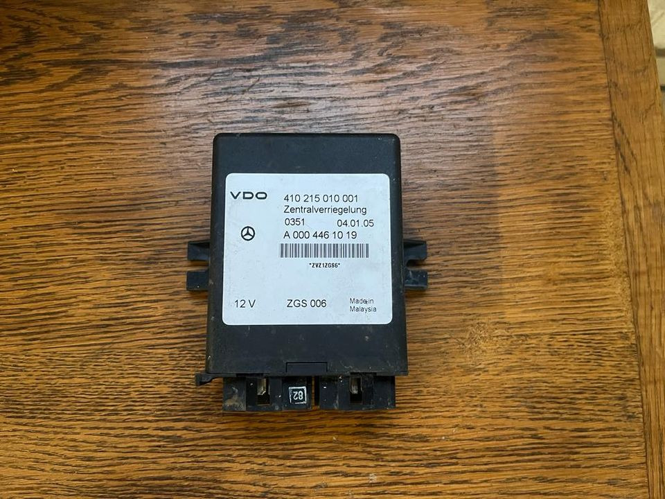 Mercedes VDO Zentralverriegelung Steuergerät A0004461019 - ECU untuk Truk: gambar 1 Mercedes VDO Zentralverriegelung Steuergerät A0004461019 - ECU untuk Truk: gambar 1