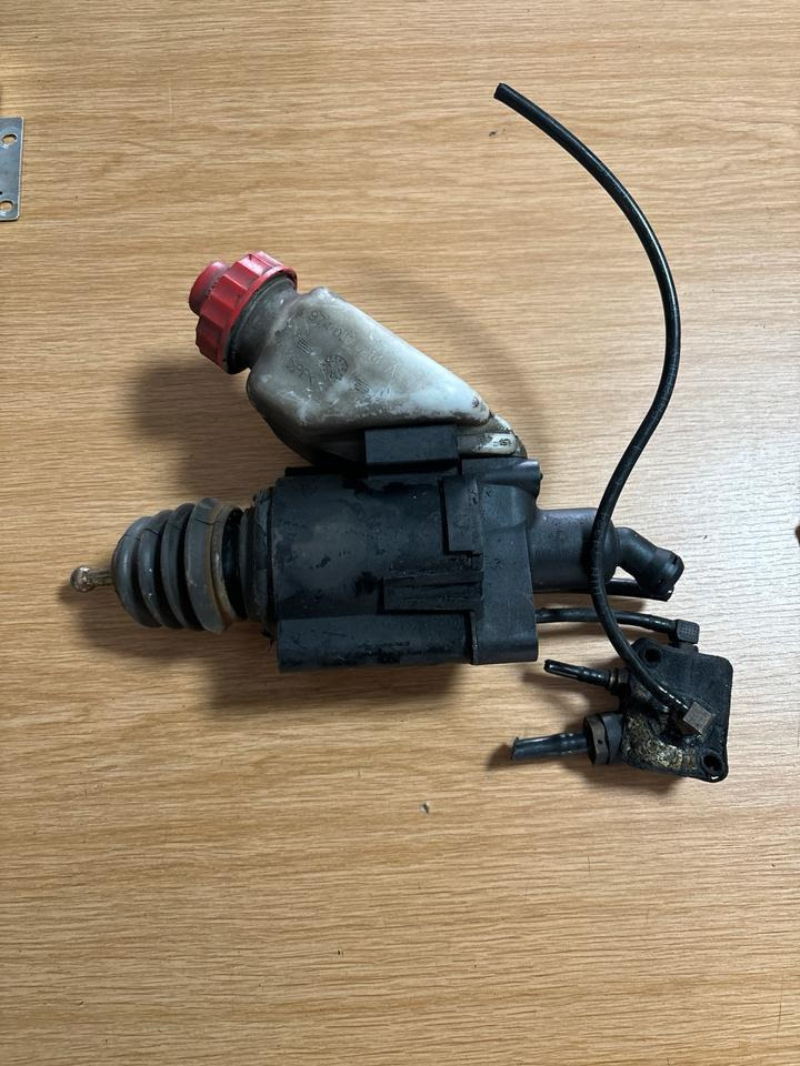 MAN WABCO Geberzylinder Kopplung 81.30700-6020 - Suku cadang untuk Truk: gambar 1 MAN WABCO Geberzylinder Kopplung 81.30700-6020 - Suku cadang untuk Truk: gambar 1