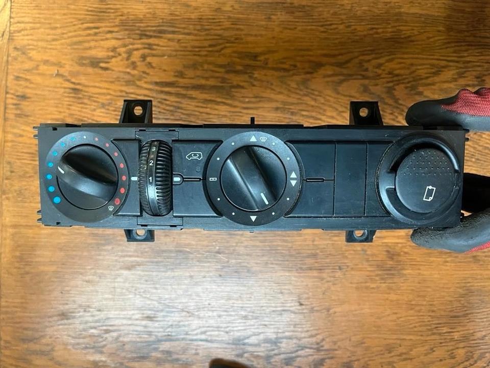 VW Crafter Klimabedienteil Klima Heizung 5HB009182 - Pemanasan/ Ventilasi untuk Truk: gambar 1 VW Crafter Klimabedienteil Klima Heizung 5HB009182 - Pemanasan/ Ventilasi untuk Truk: gambar 1
