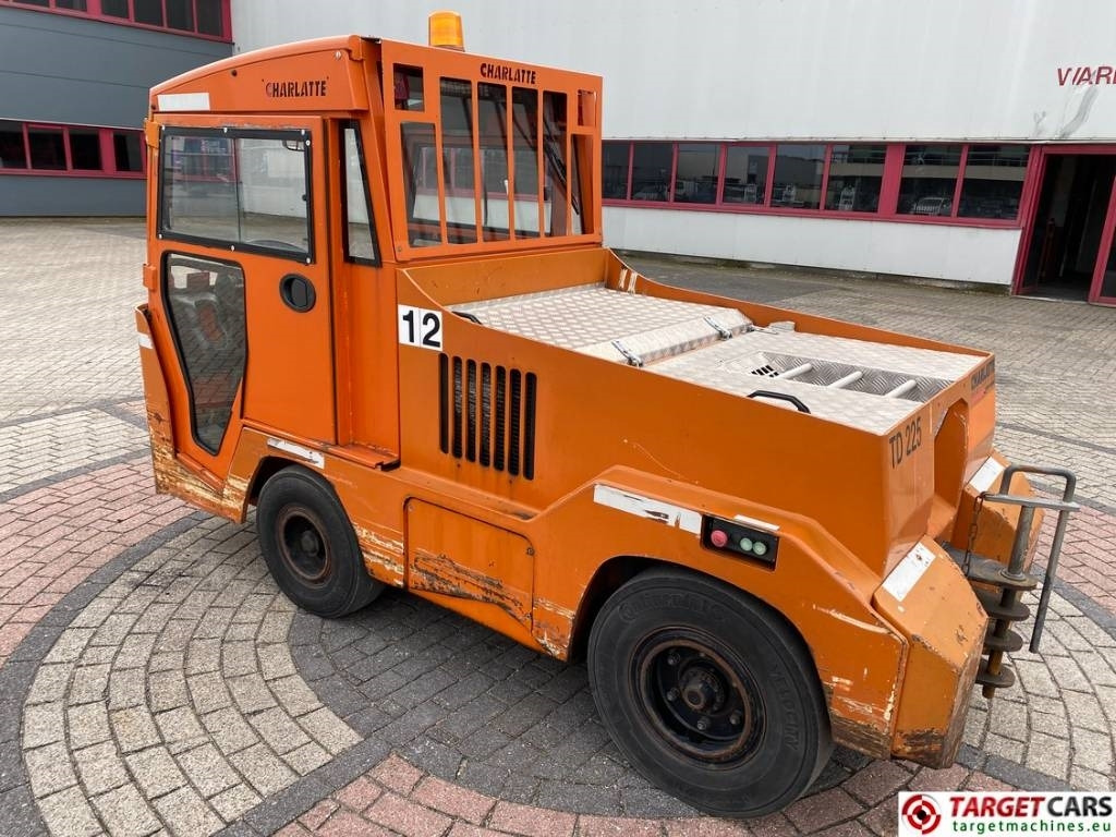 Leasing Charlatte TD225 Diesel Tow Truck Tractor 18T capacity  Charlatte TD225 Diesel Tow Truck Tractor 18T capacity: gambar 6